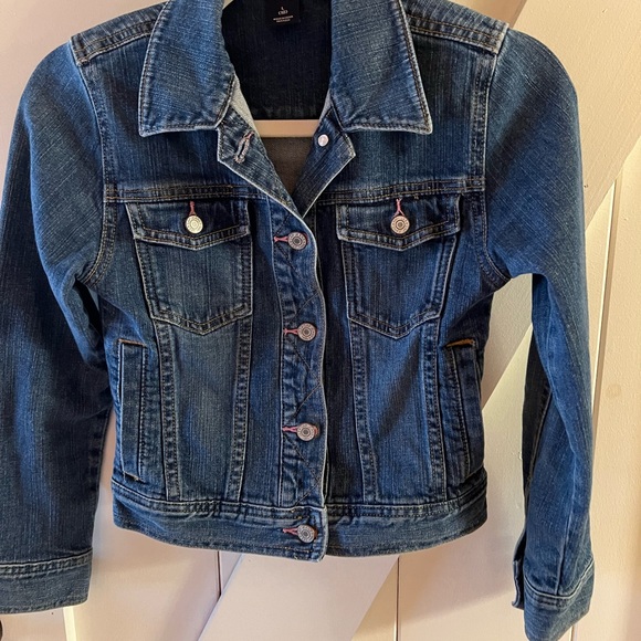 GAP Blue Jean Jacket with Cropped Style and Pointed Collar - Picture 1 of 4
